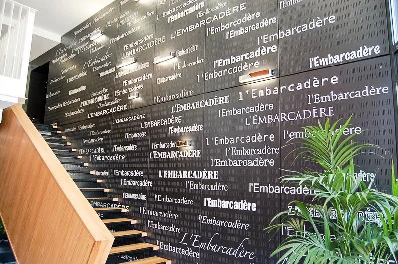 Wandgestaltung an Treppe - EmotionImage